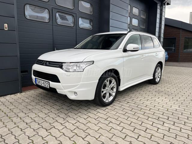 MITSUBISHI OUTLANDER 2.2 DI-D Invite 4WD SZERVIZKÖNYV / 7FŐ / BiXENON / ROCKFOOD / VONÓHOROG