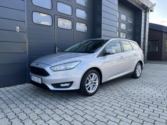 FORD FOCUS 1.5 TDCI Technology SZERVIZKÖNYV / 27 % ÁFÁS / 1.TULAJ / MAGYARORSZÁG-i / TÉLI CSOMAG / TOLATÓRADAR