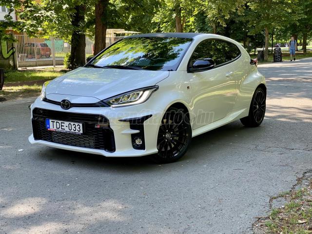 TOYOTA YARIS 1.6 VVT-i GR Dynamic 4WD VIP csomag..Hibátlan..Magyar