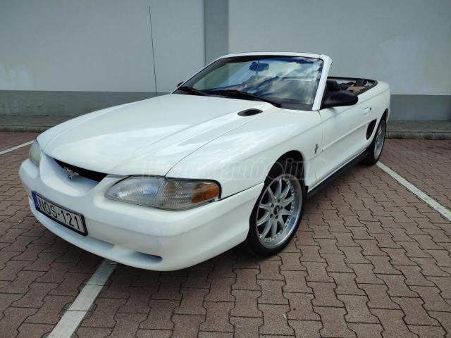 FORD MUSTANG 3.8I CABRIO