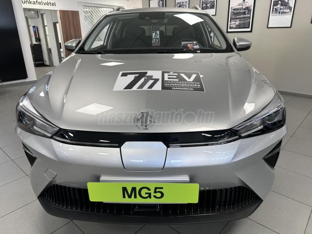 MG MG5 5 EV Standard Range Comfort