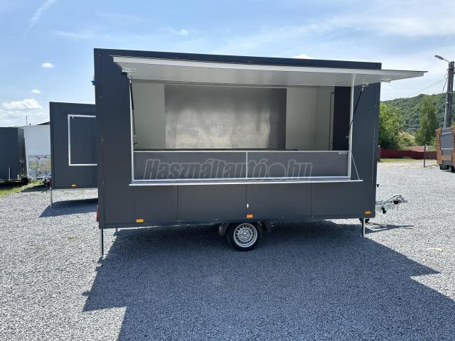 EGYEDI 1350 kg Food Truck Büfékocsi