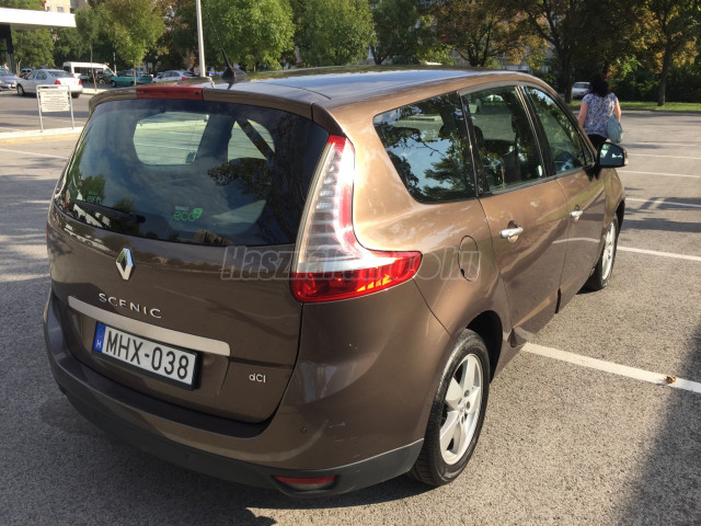 RENAULT GRAND SCENIC Scénic 1.5 dCi TomTom