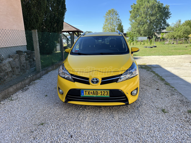 TOYOTA VERSO 1.8 Limited