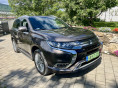 Eladó MITSUBISHI OUTLANDER 2.4 PHEV Instyle Premium 4WD CVT CARBON Package-Egyedi-Összes extrával szerelt 9 490 000 Ft