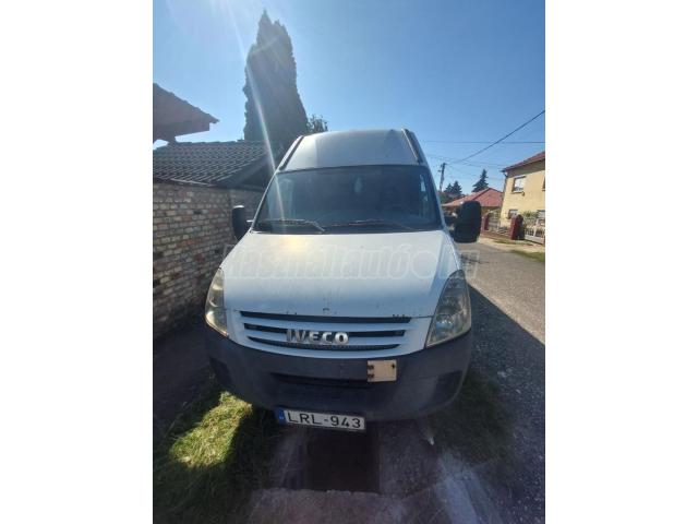 IVECO DAILY 35 C 11 D 3750