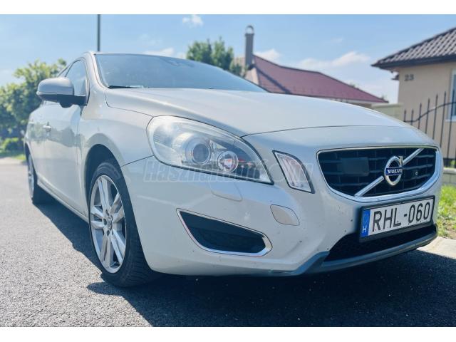 VOLVO V60 2.0 D [D3] Geartronic