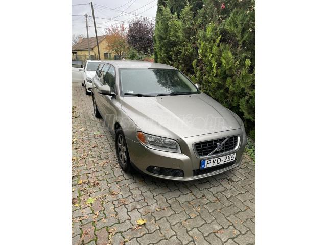 VOLVO V70 2.4 D [D5] AWD Momentum Geartronic