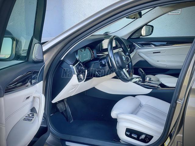 BMW 530e iPerformance (Automata) Luxury-Individual-Teljes extra-CarPlay-Mo.i-Szervizelt