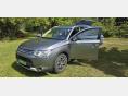 MITSUBISHI OUTLANDER 2.0 PHEV Instyle Navi 4WD CVT