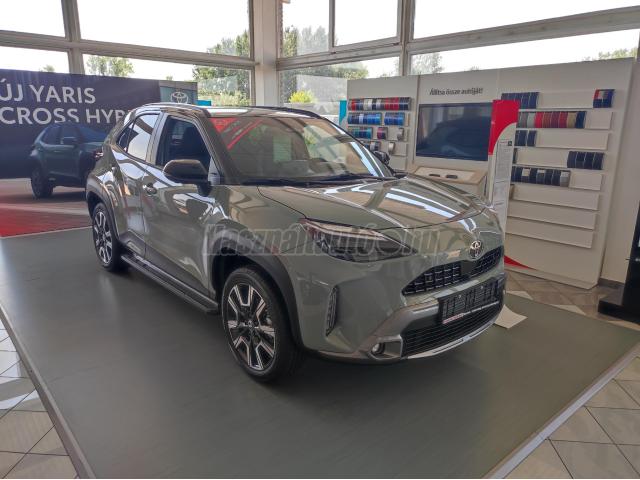 TOYOTA YARIS Cross 1.5 Hybrid Premiere Edition e-CVT VIP