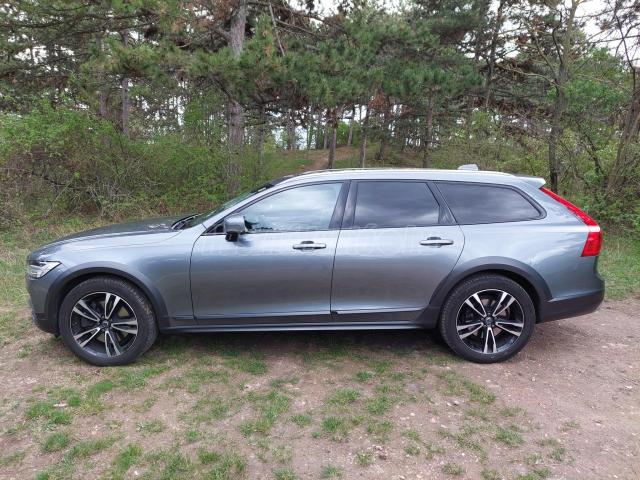 VOLVO V90 Cross Country 2.0 D [D5] AWD Pro Geartronic