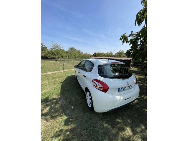 PEUGEOT 208 1.4 HDi Van