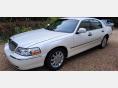 LINCOLN TOWN CAR Signature Limited