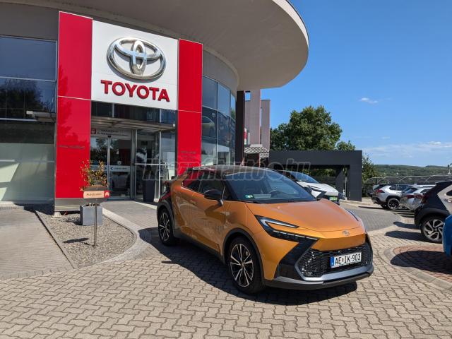 TOYOTA C-HR 2.0 Hybrid Executive Tech Premier Edition AWD e-CVT Tesztautó