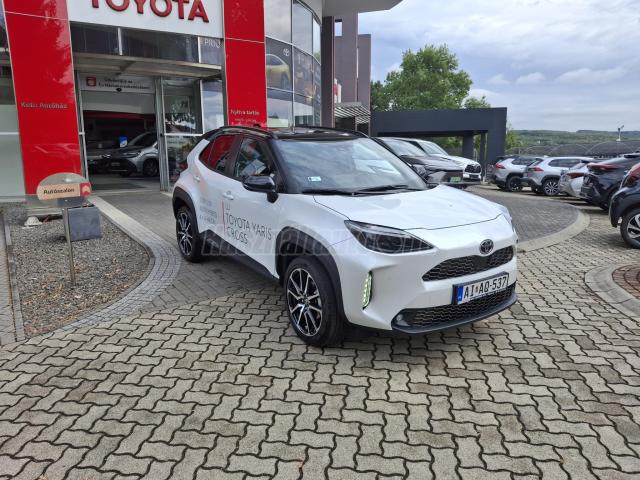 TOYOTA YARIS Cross 1.5 Hybrid GR SPORT e-CVT tesztautó