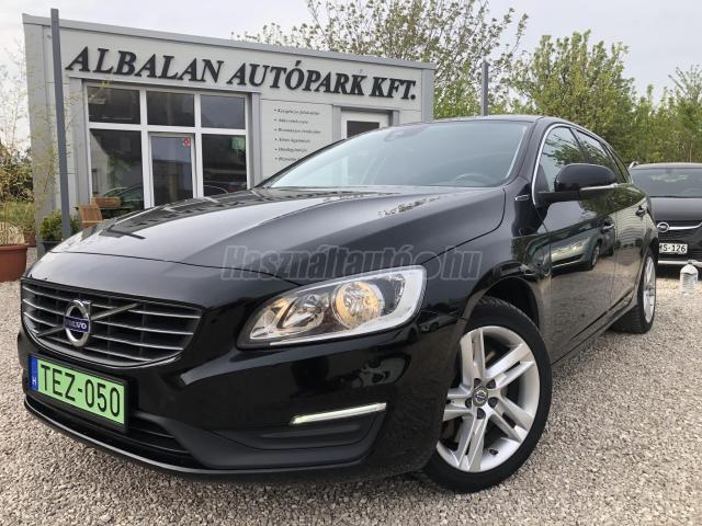 VOLVO V60 2.4 D [D6] PHEV AWD Momentum Geartronic D5 PHEV TWIN ENGINE AWD 4X4 MOMENTUM GEATRONIC