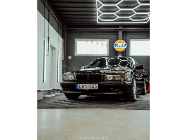 BMW 740i (Automata)